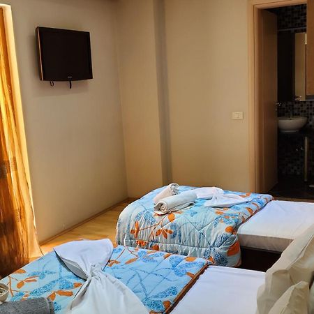 Hotel Shehu Gjirokaster Luaran gambar