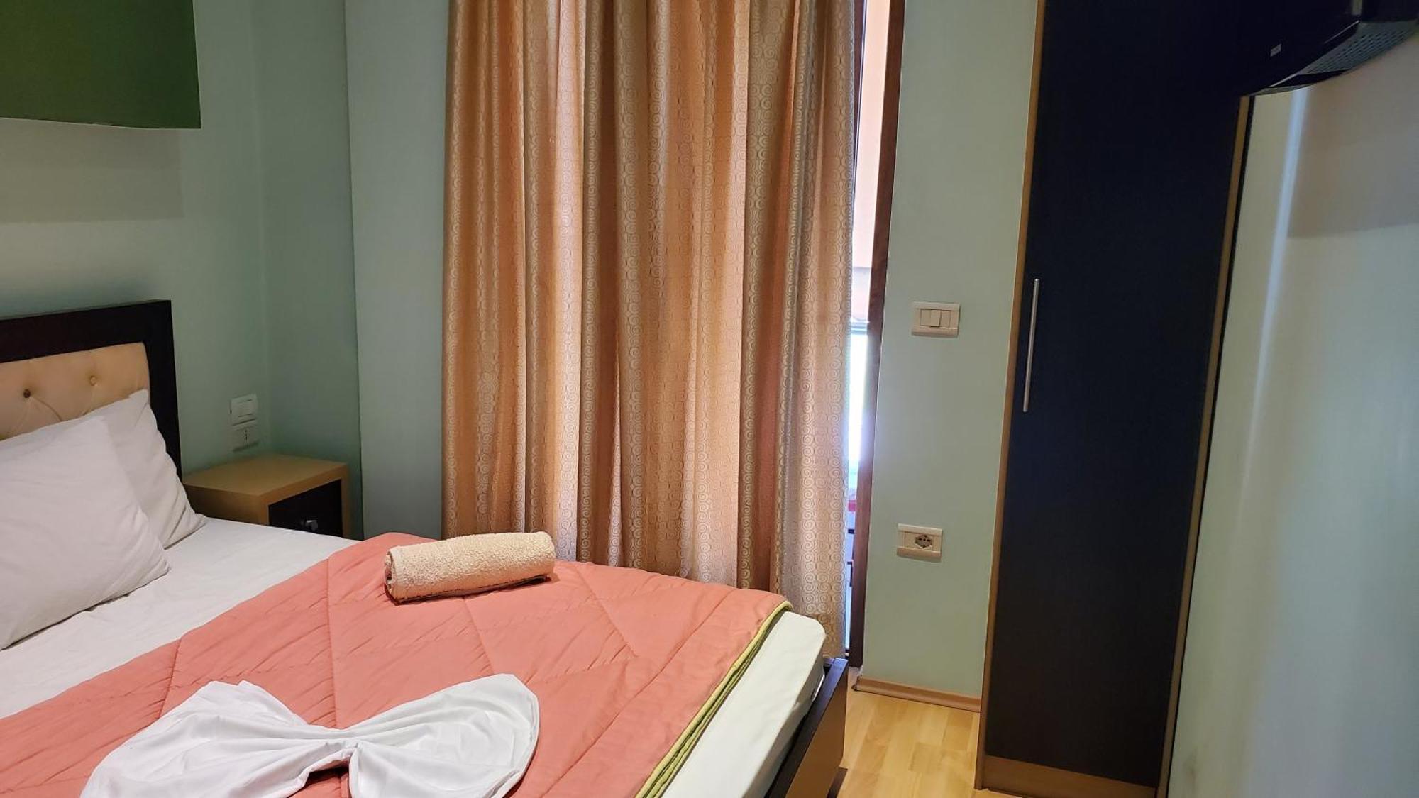 Hotel Shehu Gjirokaster Luaran gambar