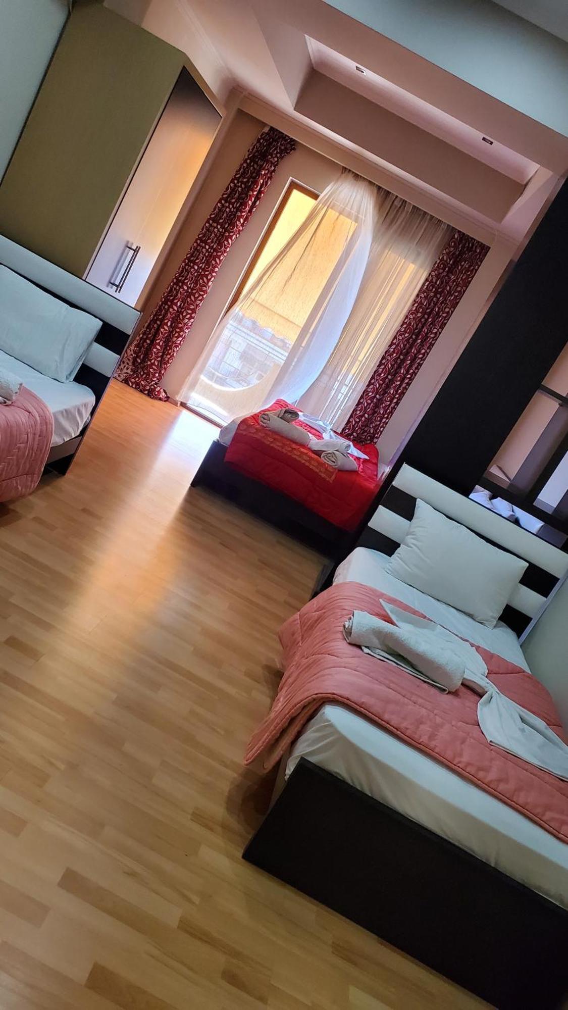 Hotel Shehu Gjirokaster Luaran gambar