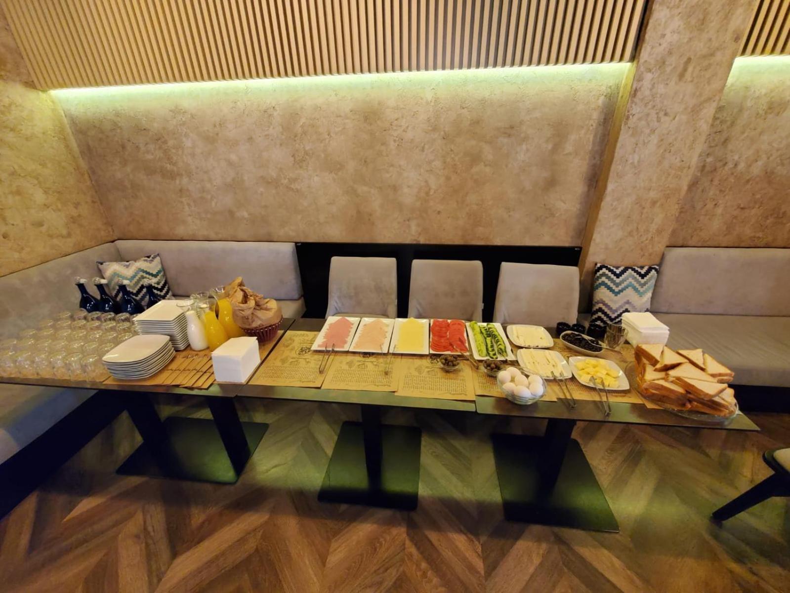 Hotel Shehu Gjirokaster Luaran gambar