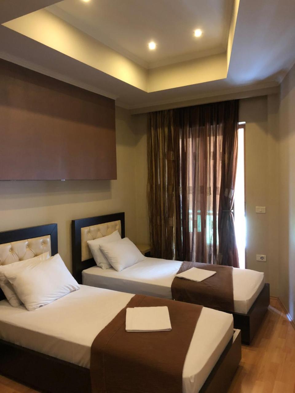 Hotel Shehu Gjirokaster Luaran gambar